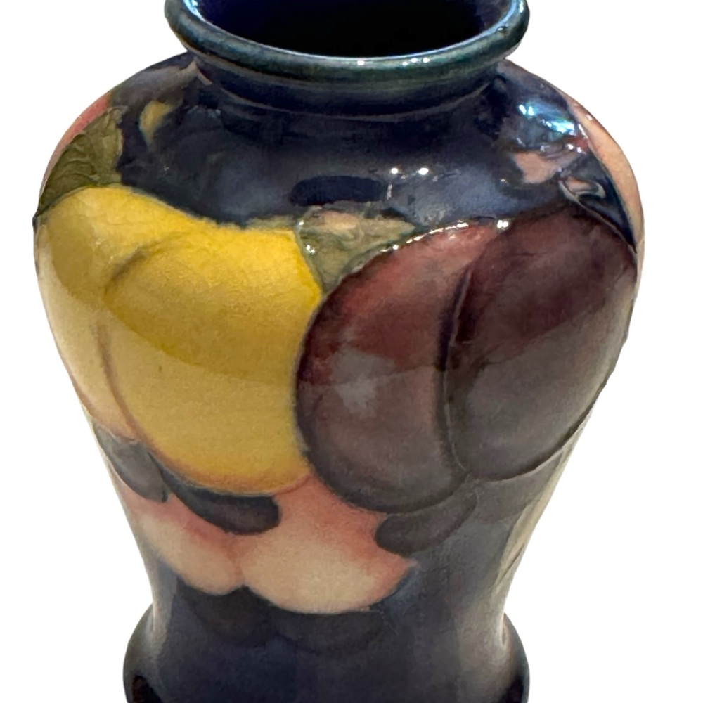Moorcroft Wisteria Vase, 1930s Floral Rare collectible - Picture 3 of 7
